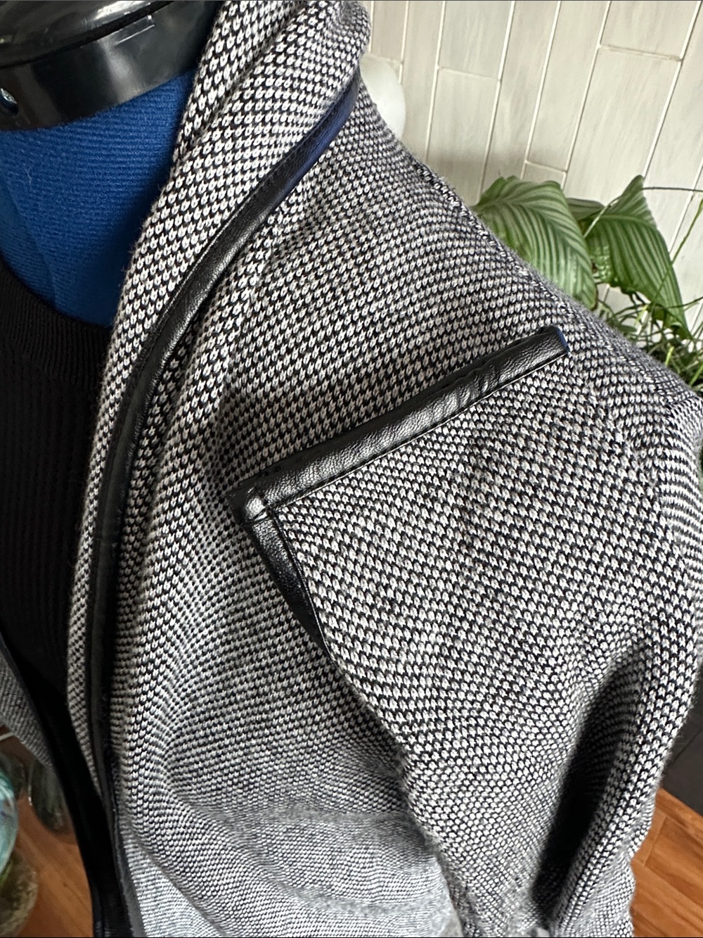 ALFRED SUNG Gray Open-Front Shawl Collar Long Cardigan - Picture 4 of 7